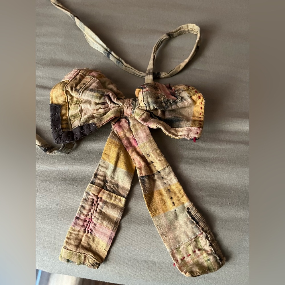 Magnolia Pearl Bow Jabot